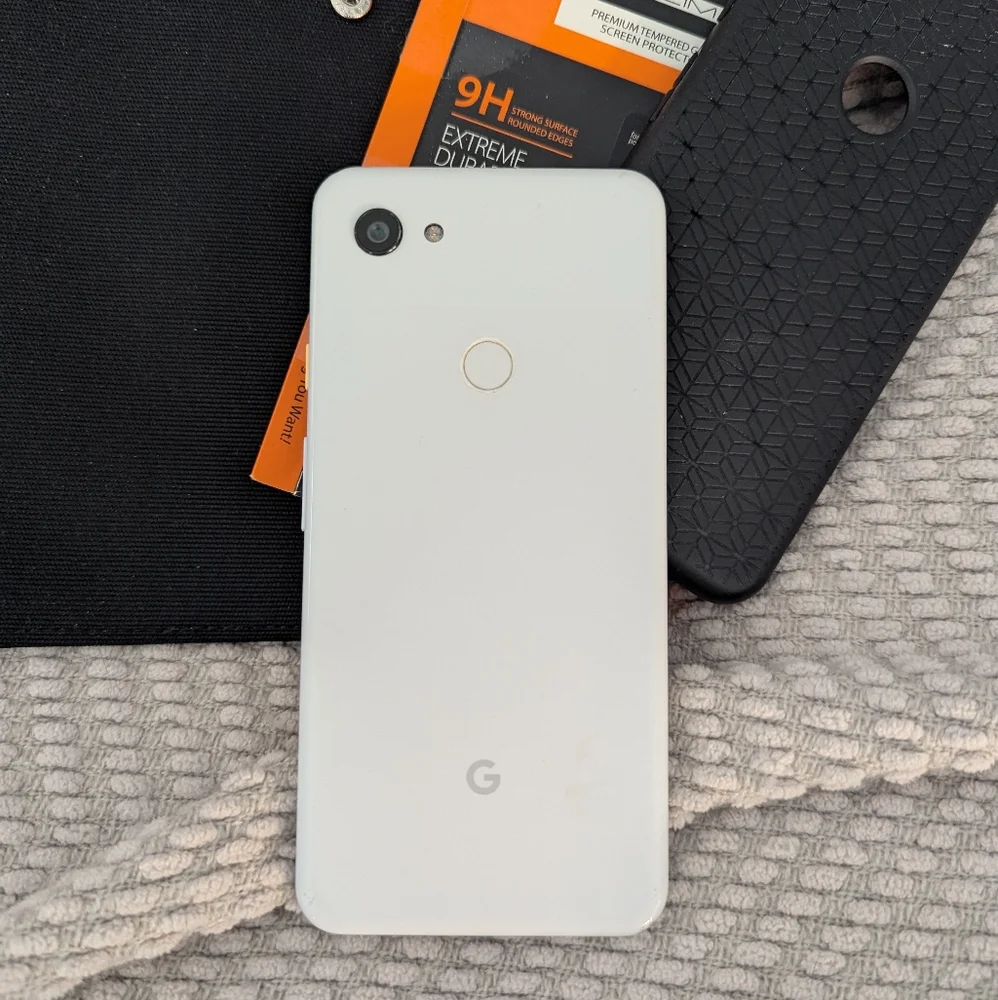 Google Pixel 3a XL Bundle - Clearly White - 64GB